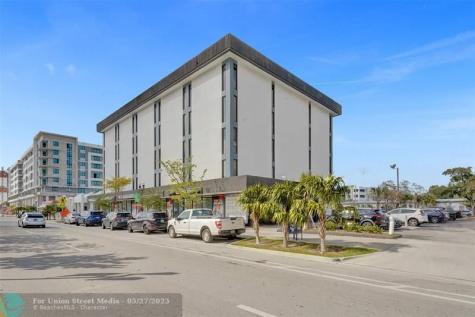 2131 E Hollywood Boulevard Hollywood FL 33020