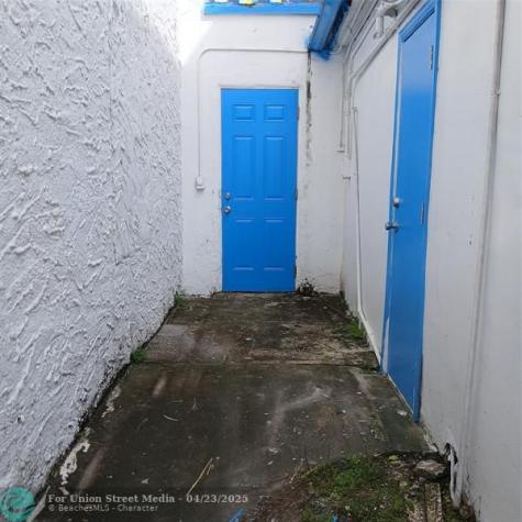 33 N Federal Highway Dania Beach FL 33004