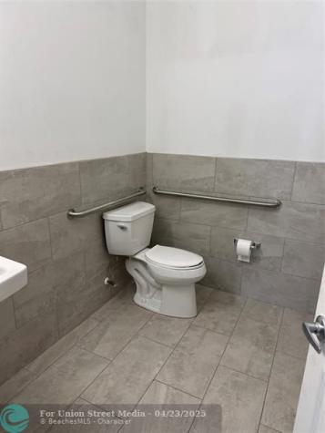 3202 SE Federal Highway Stuart FL 34997