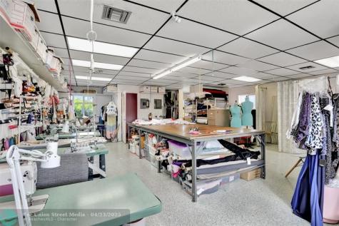 311 NE 44th Street Oakland Park FL 33334