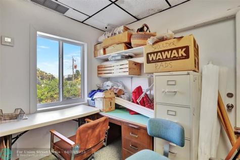 311 NE 44th Street Oakland Park FL 33334