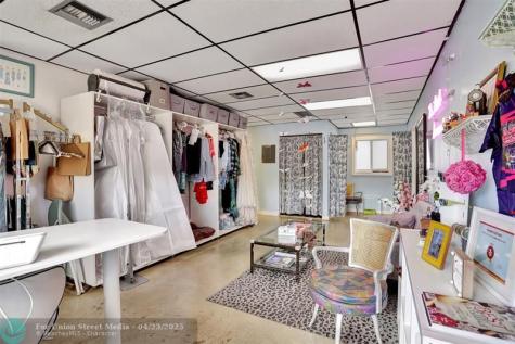 311 NE 44th Street Oakland Park FL 33334