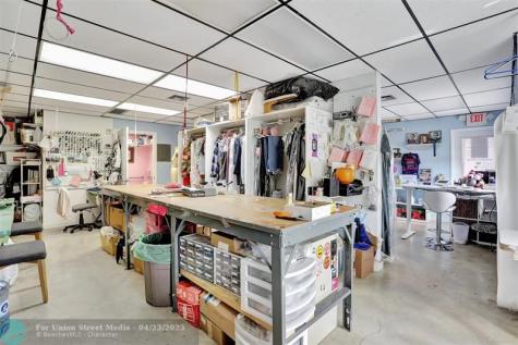 311 NE 44th Street Oakland Park FL 33334