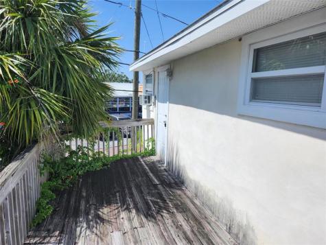 531 Athens Street Tarpon Springs FL 34689