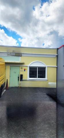 2324 NW 30th Court Oakland Park FL 33311