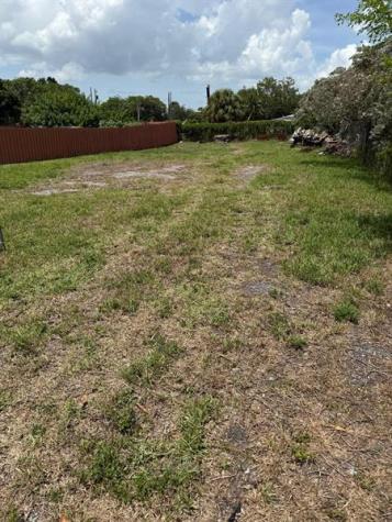 325 NW 4th Street Pompano Beach FL 33060