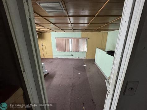 3901 W 18th Avenue Hialeah FL 33012