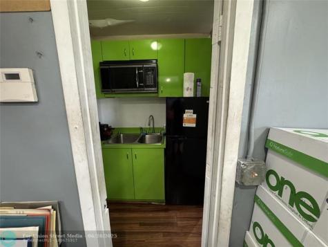 3901 W 18th Avenue Hialeah FL 33012