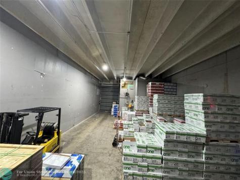 3901 W 18th Avenue Hialeah FL 33012