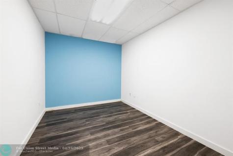 2817 E Oakland Park Boulevard Fort Lauderdale FL 33306