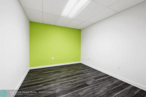 2817 E Oakland Park Boulevard Fort Lauderdale FL 33306