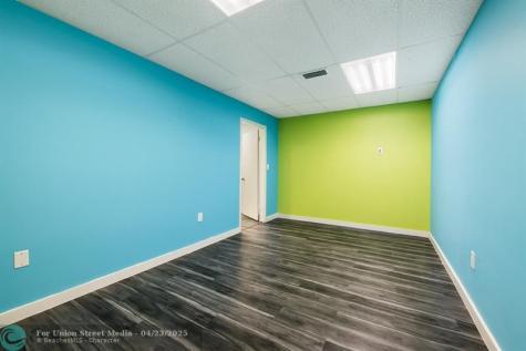 2817 E Oakland Park Boulevard Fort Lauderdale FL 33306