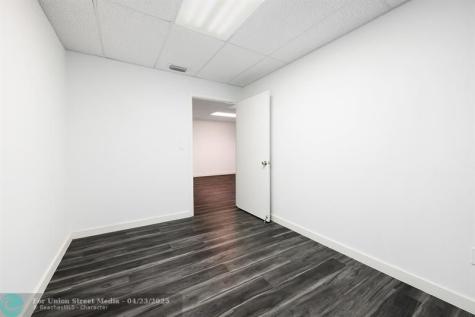 2817 E Oakland Park Boulevard Fort Lauderdale FL 33306