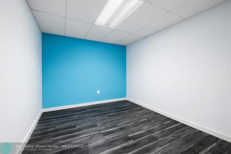 2817 E Oakland Park Boulevard Fort Lauderdale FL 33306