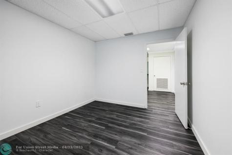 2817 E Oakland Park Boulevard Fort Lauderdale FL 33306