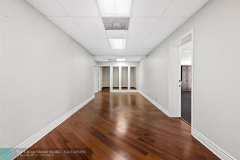 2817 E Oakland Park Boulevard Fort Lauderdale FL 33306