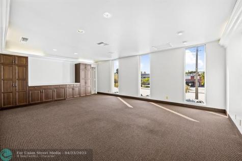 2817 E Oakland Park Boulevard Fort Lauderdale FL 33306