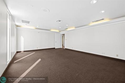 2817 E Oakland Park Boulevard Fort Lauderdale FL 33306