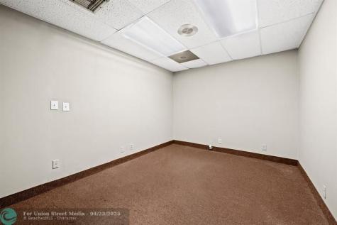 2817 E Oakland Park Boulevard Fort Lauderdale FL 33306