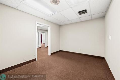 2817 E Oakland Park Boulevard Fort Lauderdale FL 33306
