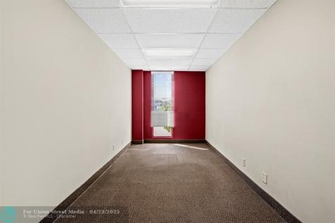 2817 E Oakland Park Boulevard Fort Lauderdale FL 33306