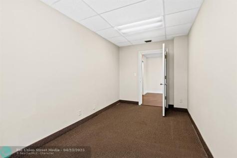 2817 E Oakland Park Boulevard Fort Lauderdale FL 33306