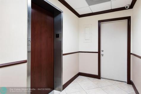 2817 E Oakland Park Boulevard Fort Lauderdale FL 33306