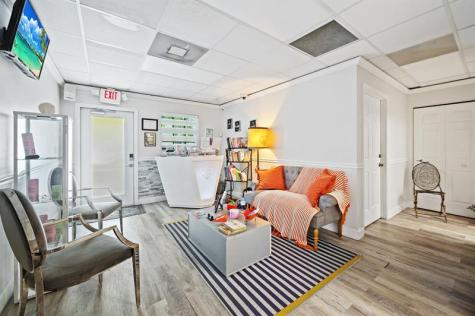 2040 N Polk Street Hollywood FL 33020