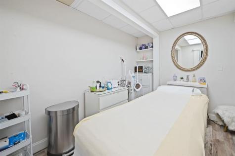 2040 N Polk Street Hollywood FL 33020