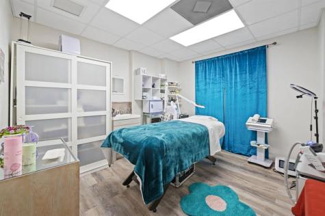 2040 N Polk Street Hollywood FL 33020