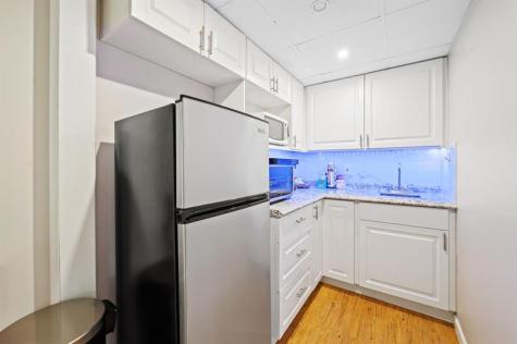 2040 N Polk Street Hollywood FL 33020