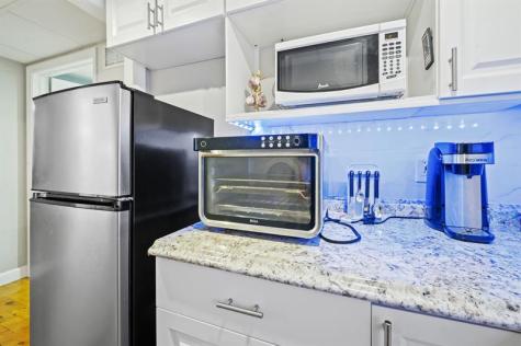 2040 N Polk Street Hollywood FL 33020