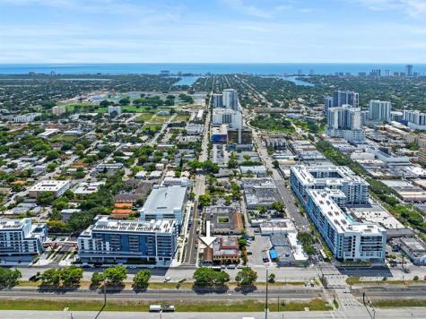 2040 N Polk Street Hollywood FL 33020