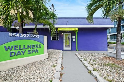 2040 N Polk Street Hollywood FL 33020