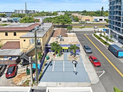 2040 N Polk Street Hollywood FL 33020