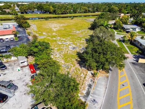 3900 NW 37th Street Lauderdale Lakes FL 33309