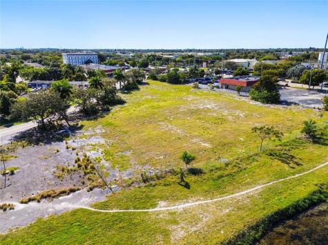 3900 NW 37th Street Lauderdale Lakes FL 33309