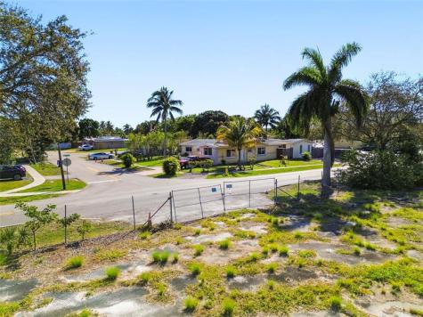 3900 NW 37th Street Lauderdale Lakes FL 33309