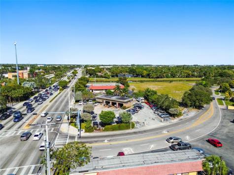 3900 NW 37th Street Lauderdale Lakes FL 33309
