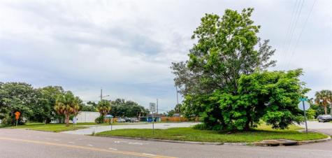 N 17th Street N St Petersburg FL 33713