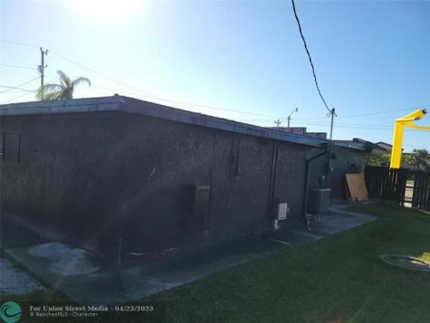 136 Pondella Road North Fort Myers FL 33903