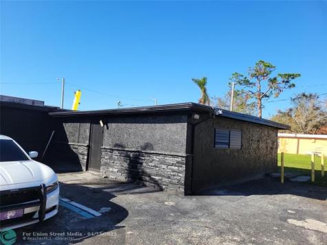 136 Pondella Road North Fort Myers FL 33903