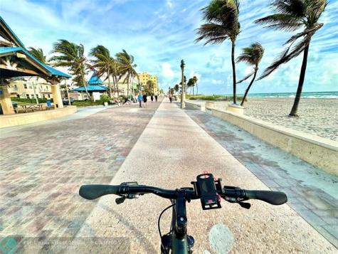 2201 N Surf Road Hollywood FL 33019
