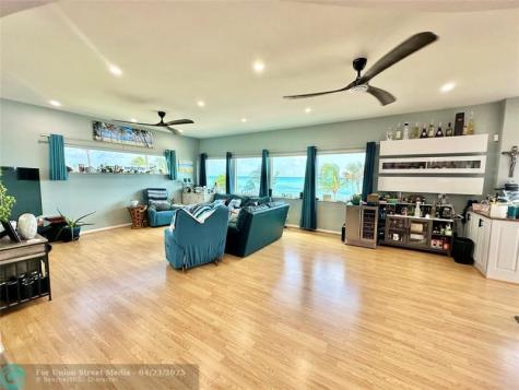 2201 N Surf Road Hollywood FL 33019
