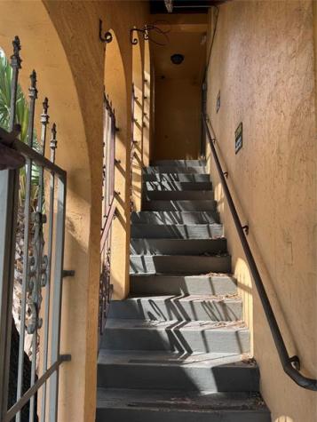 1527 NE 4th Avenue Fort Lauderdale FL 33304