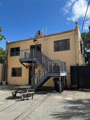 1527 NE 4th Avenue Fort Lauderdale FL 33304