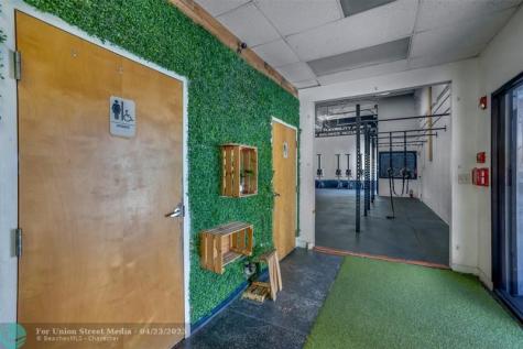 1410 SW Pompano Beach FL 33069