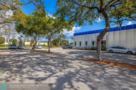 1410 SW Pompano Beach FL 33069