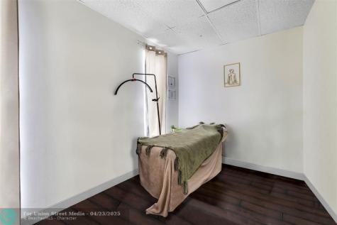 1410 SW Pompano Beach FL 33069