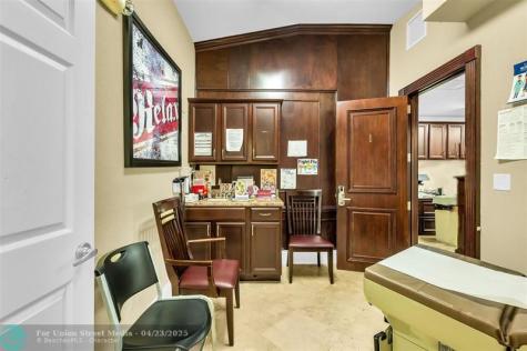 910 S State Road 7 Plantation FL 33317